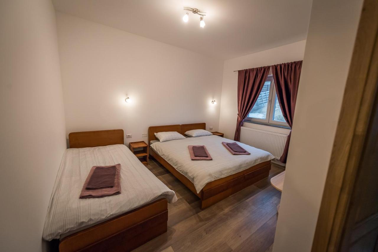 Pensiunea Giulia Home Dezmir Exterior photo