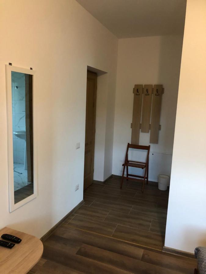 Pensiunea Giulia Home Dezmir Exterior photo
