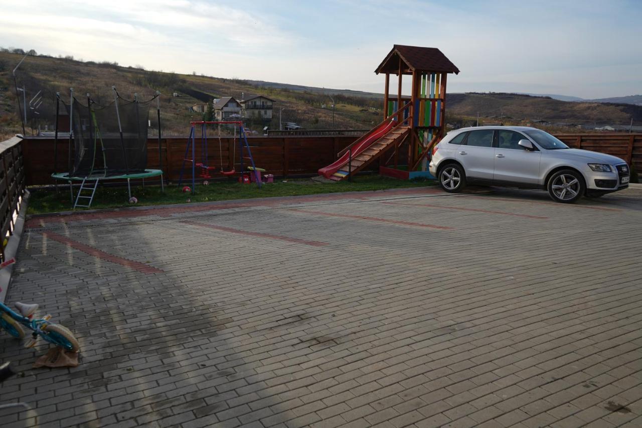 Pensiunea Giulia Home Dezmir Exterior photo